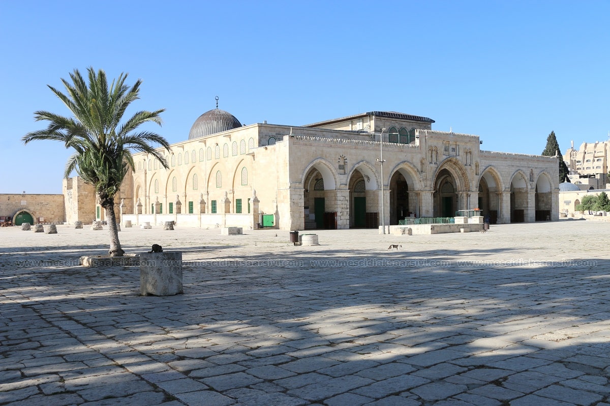 Kıble Mescidi Dışarıdan